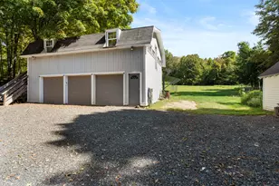 74 Middle Quarter Rd, Woodbury, CT 06798 - Photo 11