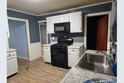 44 Woodlawn Avenue, Ansonia, CT 06401 - Photo 7