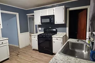 44 Woodlawn Ave, Ansonia, CT 06401 - Photo 7