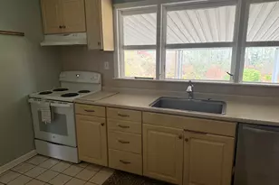 8 Nelson Pl, Fairfield, CT 06825 - Photo 9