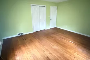 8 Nelson Pl, Fairfield, CT 06825 - Photo 17