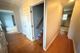 8 Nelson Pl, Fairfield, CT 06825 - Photo 19