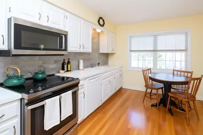 19 Prospect Ridge #APT 14, Ridgefield, CT 06877 - Photo 5