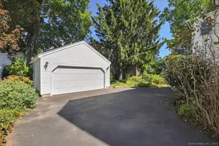 35 Broadview St, Bristol, CT 06010 - Photo 33