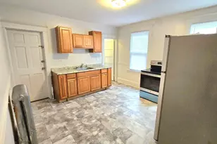 181 Bond St, Hartford, CT 06114 - Photo 3