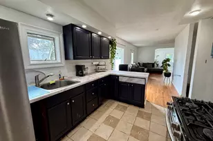 38 Fairview Ave, Bristol, CT 06010 - Photo 5