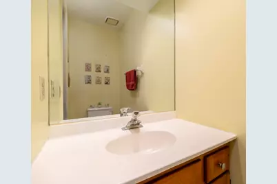 209 Seaside Avenue #APT 2, Stamford, CT 06902 - Photo 9