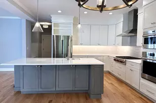 2 Village Cir, Guilford, CT 06437 - Photo 5