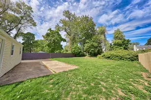 81 Homeside Ave, West Haven, CT 06516 - Photo 3