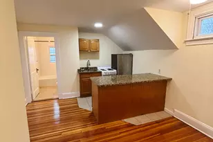 62 Quaker Ln S, West Hartford, CT 06119 - Photo 7