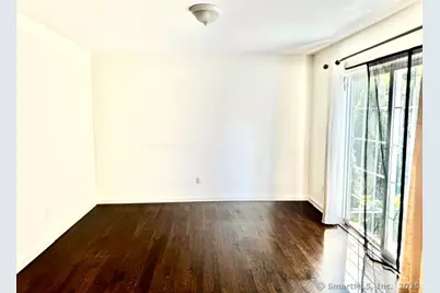 20 Rockmore Place, Bridgeport, CT 06606 - Photo 5