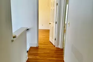 20 Rockmore Pl, Bridgeport, CT 06606 - Photo 17