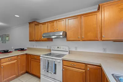 527 West Thames Street #9, Norwich, CT 06360 - Photo 17