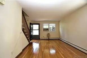 56 Mozart St, West Hartford, CT 06110 - Photo 3