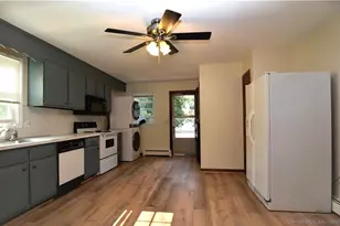 56 Mozart St, West Hartford, CT 06110 - Photo 5