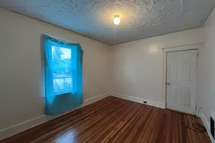 40 Cabot St, Hartford, CT 06154 - Photo 9