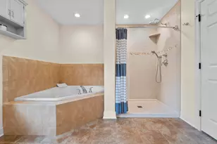 44 Meadow View Rd, New Haven, CT 06512 - Photo 29