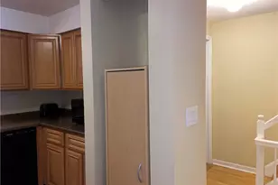 319 Dunfey Ln, Windsor, CT 06095 - Photo 3