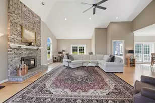 1 Meadow Wood Dr, Suffield, CT 06078 - Photo 9