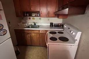 1575 Boston Ave, Bridgeport, CT 06610 - Photo 9