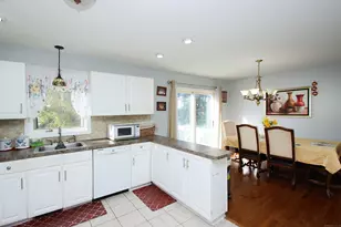 134 Heritage Dr, Waterbury, CT 06708 - Photo 7