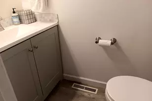 380 Hitchcock Rd, Waterbury, CT 06705 - Photo 11