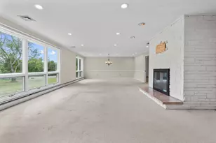 47 Sunset Dr, Orange, CT 06477 - Photo 3