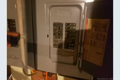 39 Putnam Street, Hartford, CT 06106 - Photo 11