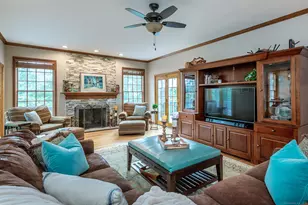 32 Sail Harbour Dr, New Fairfield, CT 06812 - Photo 5