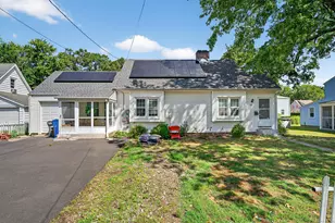 15 St John St, Manchester, CT 06040 - Photo 3