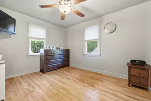 23 Utica St, Milford, CT 06461 - Photo 7