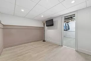 23 Utica St, Milford, CT 06461 - Photo 11