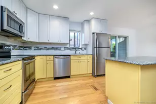 2289 Bedford St, Stamford, CT 06905 - Photo 9