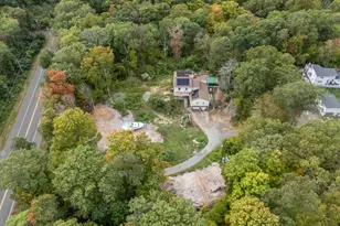 827 Fountain St, Woodbridge, CT 06525 - Photo 3