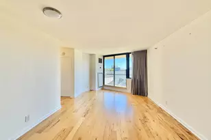 25 Forest St, Stamford, CT 06901 - Photo 5