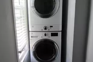 76 Porter St, Bridgeport, CT 06606 - Photo 33