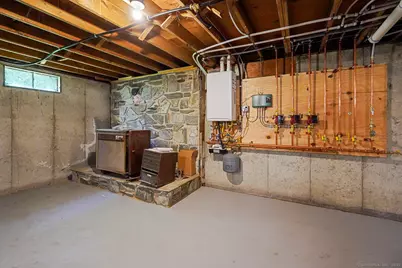 815 Mashamoquet Road, Pomfret, CT 06259 - Photo 33