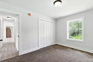 170 Darcangelo Dr, Naugatuck, CT 06770 - Photo 9