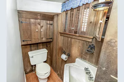 1572 Saybrook Road, Haddam, CT 06438 - Photo 15