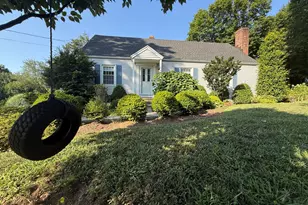 111 Mill Hill Rd, Fairfield, CT 06890 - Photo 3