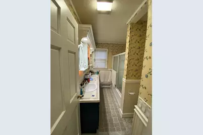 110 Wooster Avenue, Waterbury, CT 06708 - Photo 27