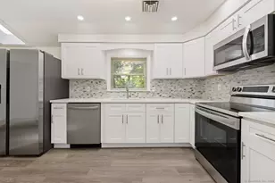 144 Mueller Dr, Hamden, CT 06514 - Photo 9