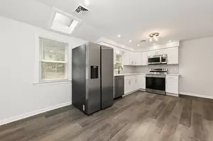 144 Mueller Dr, Hamden, CT 06514 - Photo 11