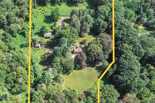 71 Beecher Rd, Woodbridge, CT 06525 - Photo 3