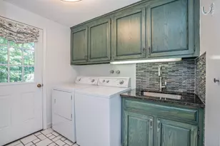 15 Rushleigh Rd, West Hartford, CT 06117 - Photo 15