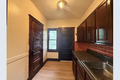 184 Fairview Street, New Britain, CT 06051 - Photo 5