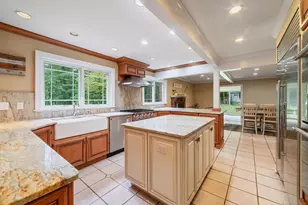 47 Mistletoe Dr, Southbury, CT 06488 - Photo 5