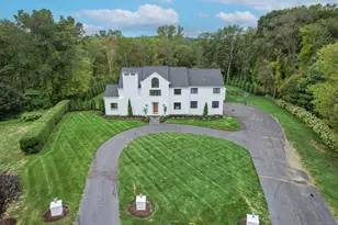 33 Justine Dr, North Haven, CT 06473 - Photo 39