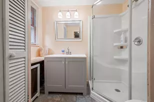 16 Whitney St, East Hartford, CT 06118 - Photo 11