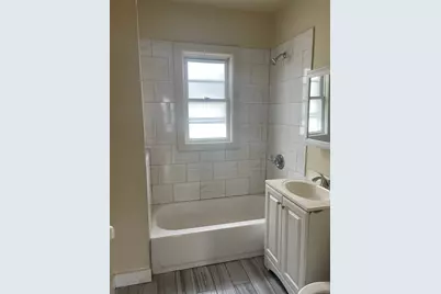 194 Adams Street, Bridgeport, CT 06607 - Photo 9